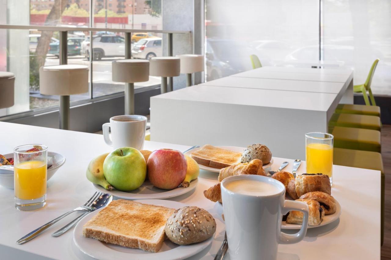 B&B Hotel Zaragoza Plaza Mozart Bagian luar foto