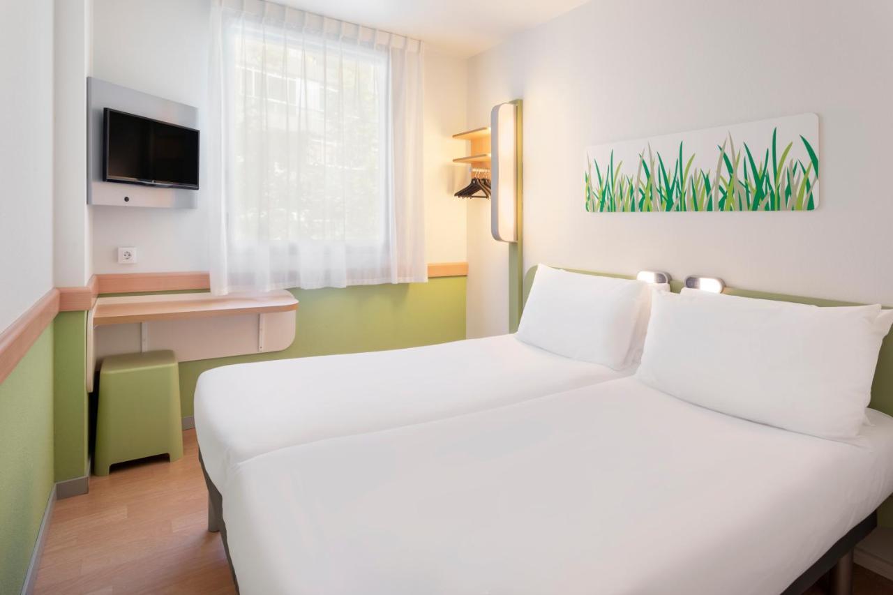 B&B Hotel Zaragoza Plaza Mozart Bagian luar foto